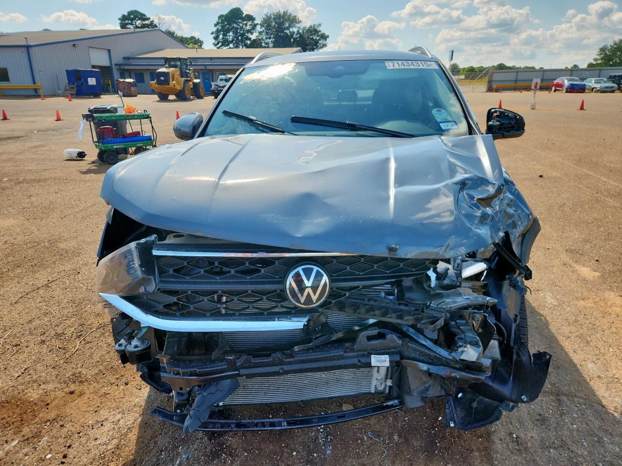 2024 Volkswagen Taos Se - Image 5