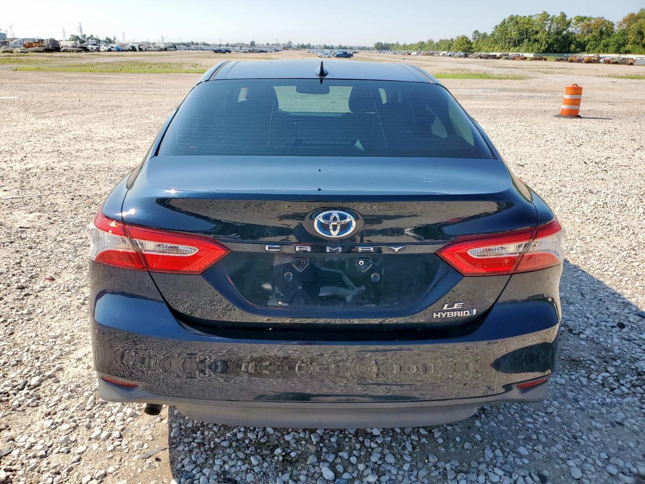2019 Toyota Camry Le - Фото 6