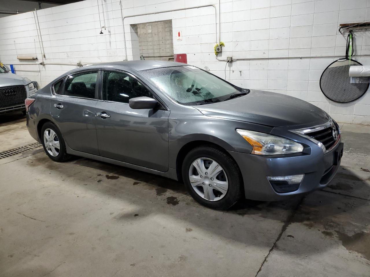 2014 Nissan Altima 2.5 - Image 4