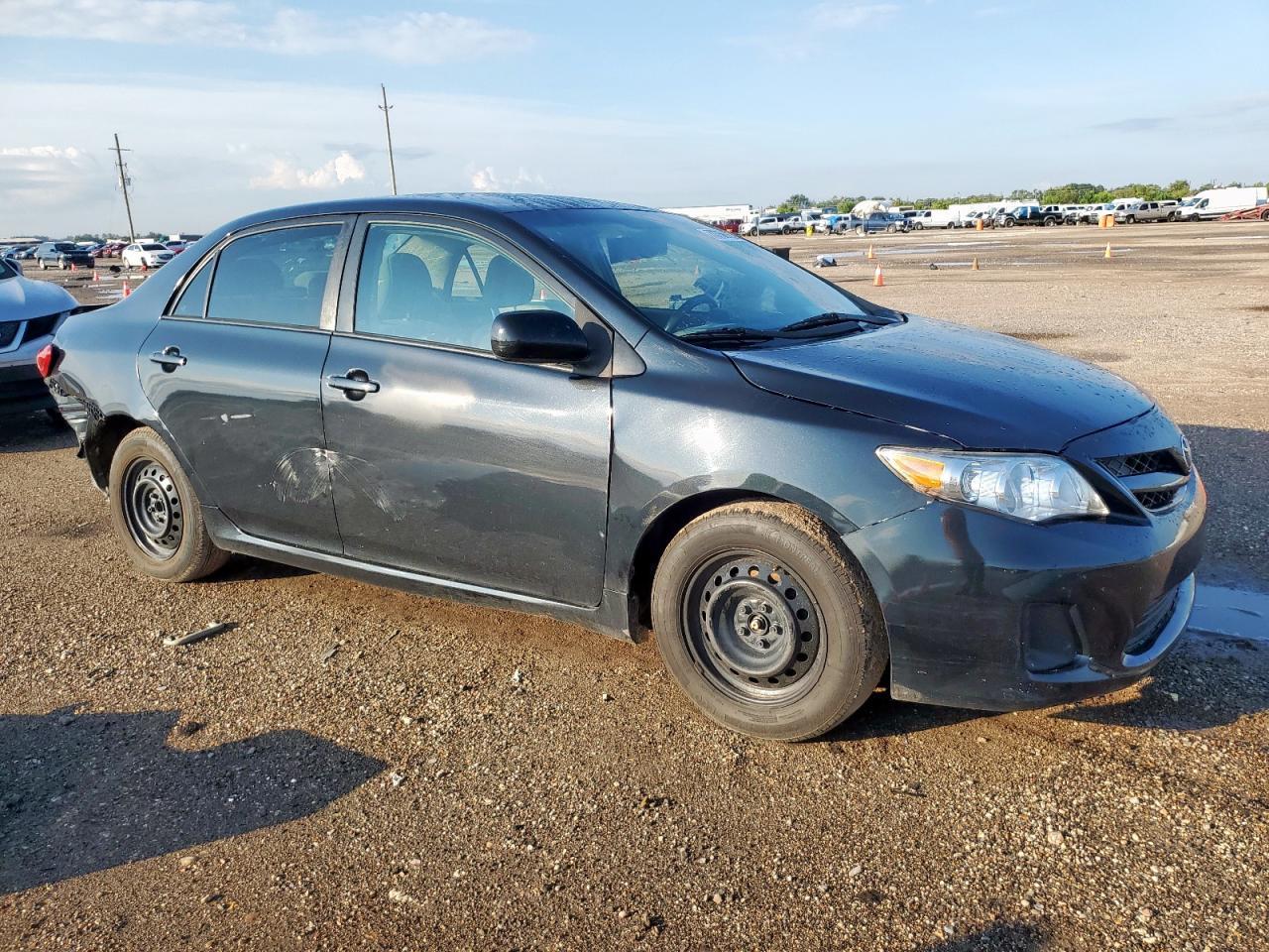 2011 Toyota Corolla Base - Фото 4