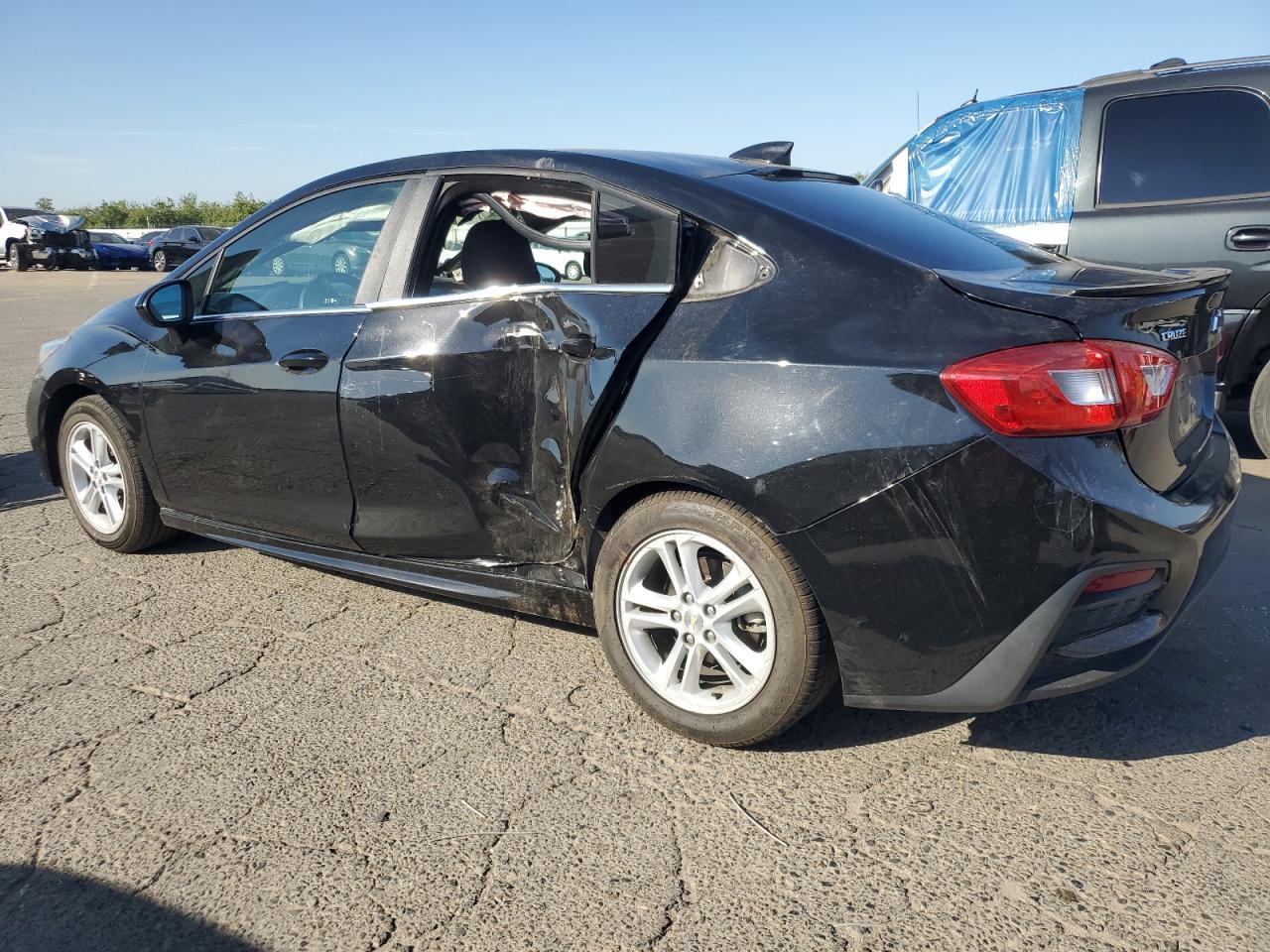 2018 Chevrolet Cruze Lt - Image 2