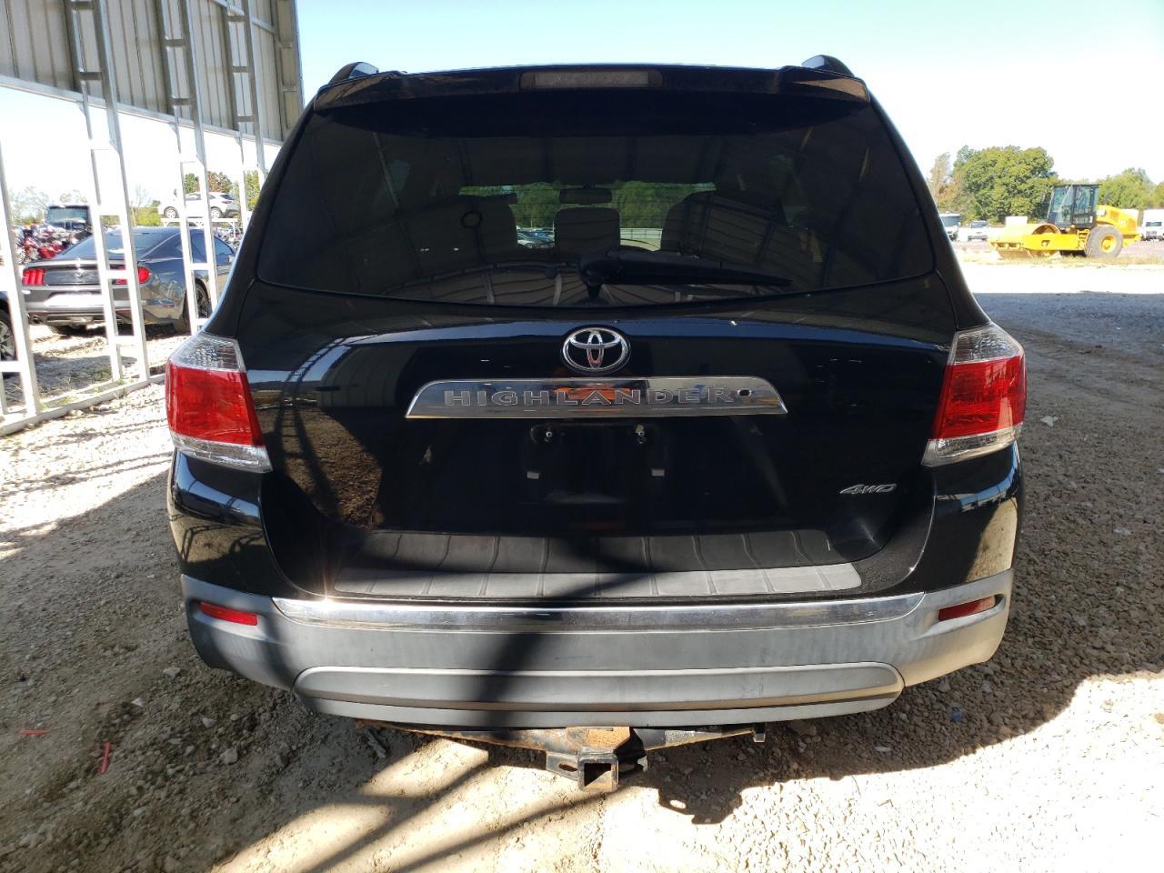 2013 Toyota Highlander Limited - Image 6