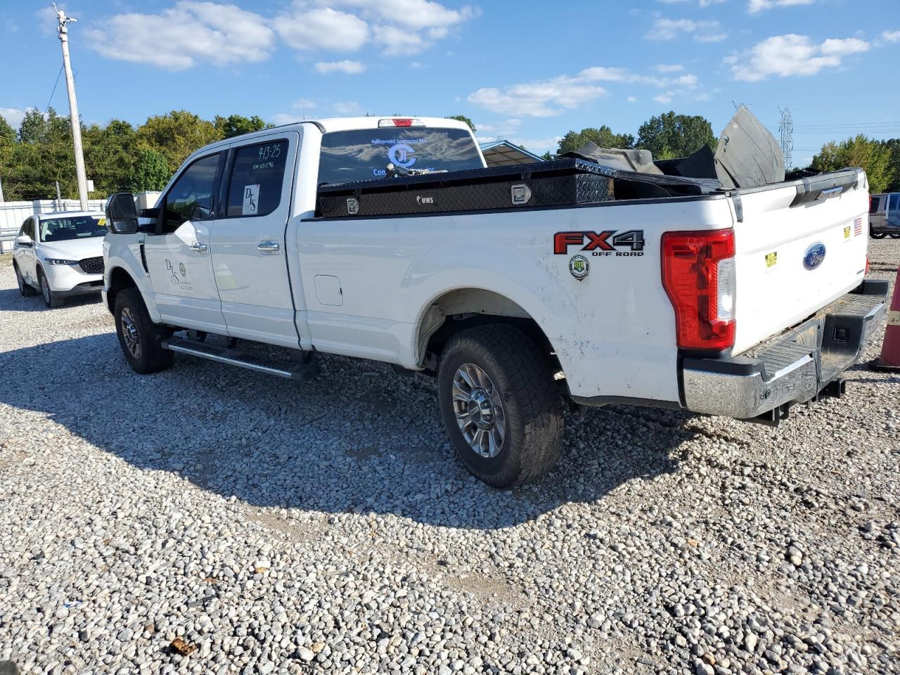 2019 Ford F250 Super Duty - Фото 2