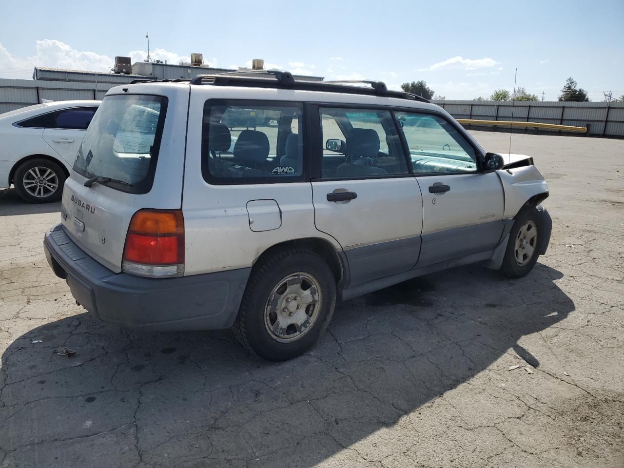 2000 Subaru Forester L - Фото 3