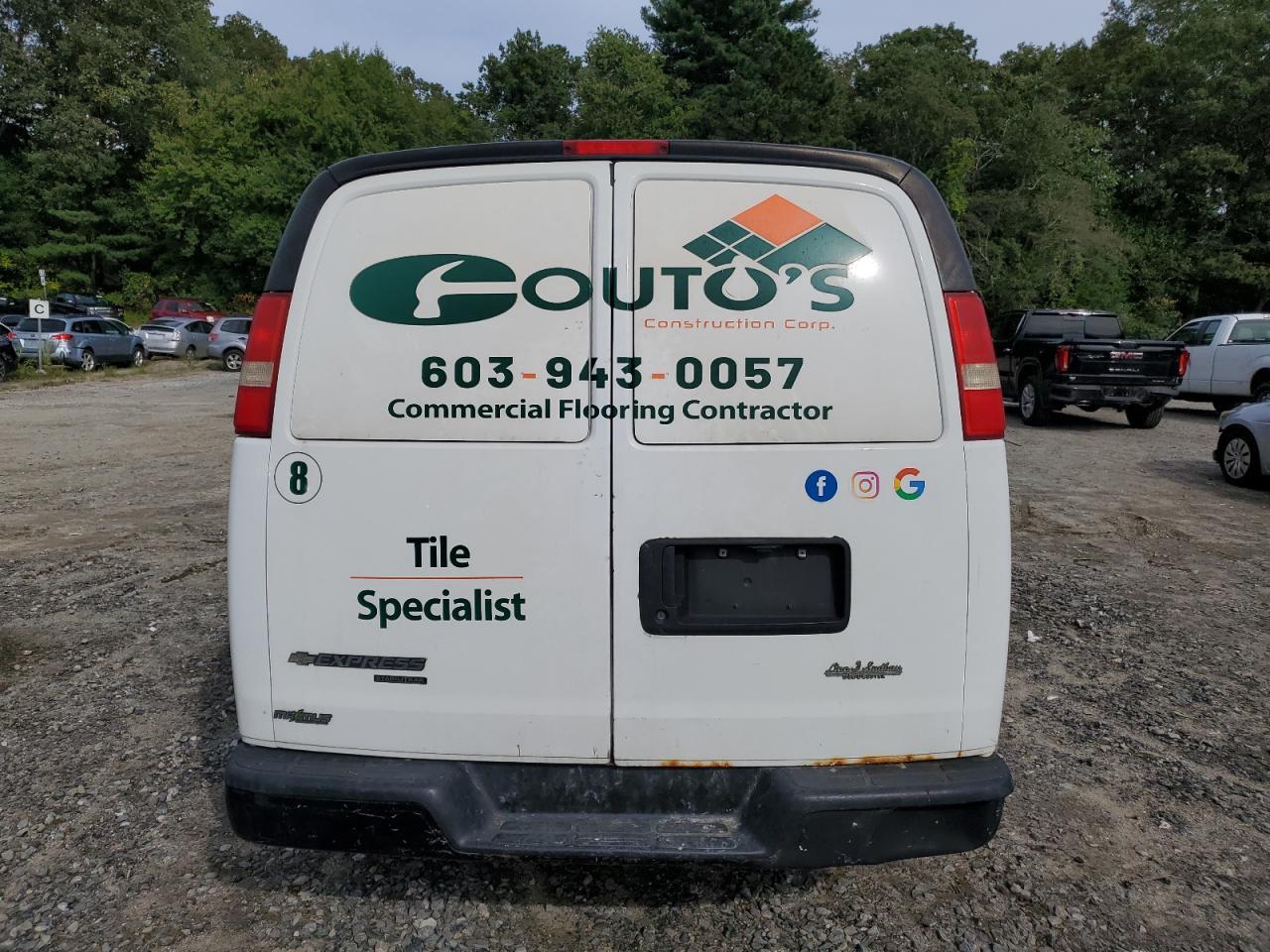 2012 Chevrolet Express G1500 - Image 6