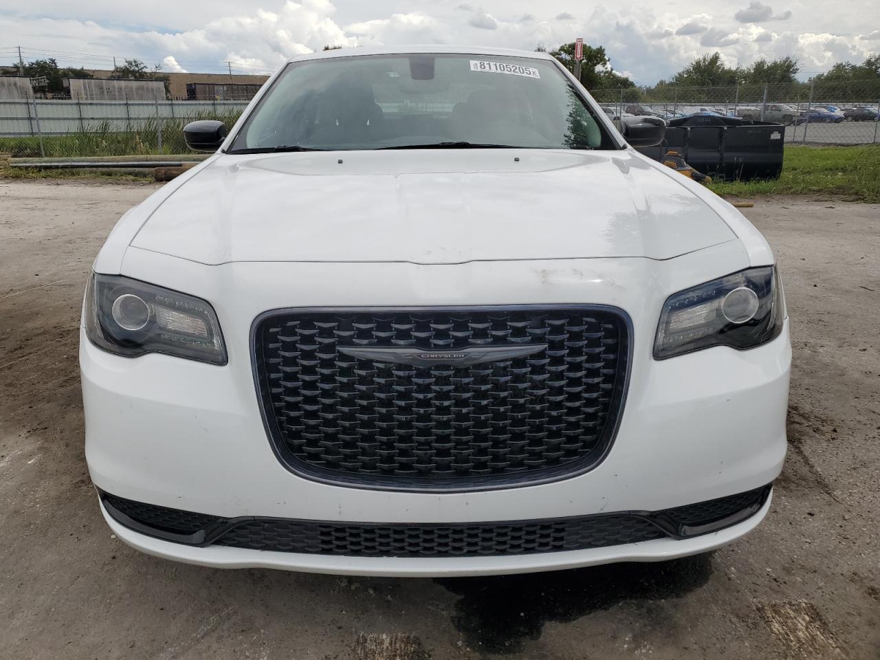 2023 Chrysler 300 Touring - Фото 5