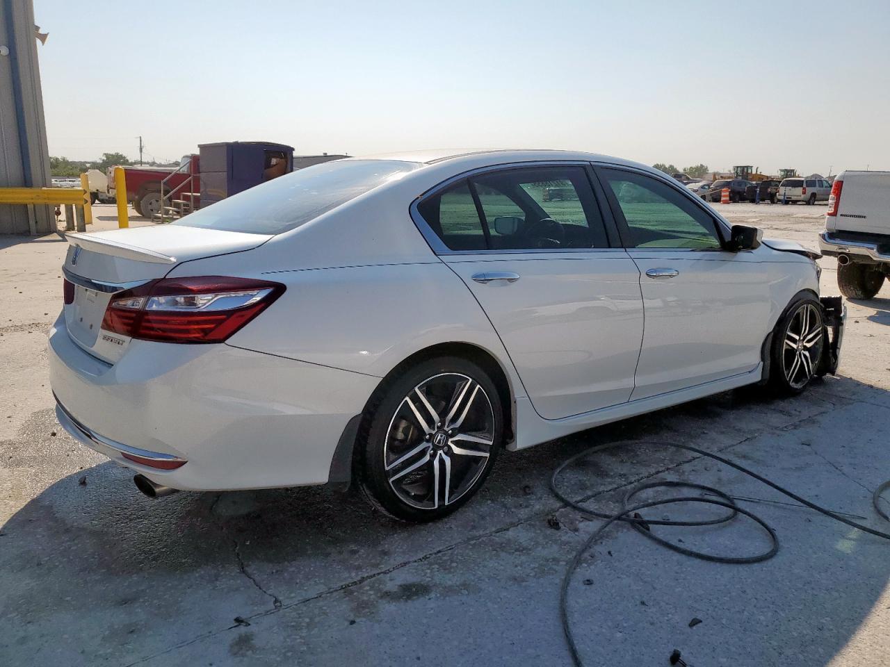 2017 Honda Accord Sport - Фото 3