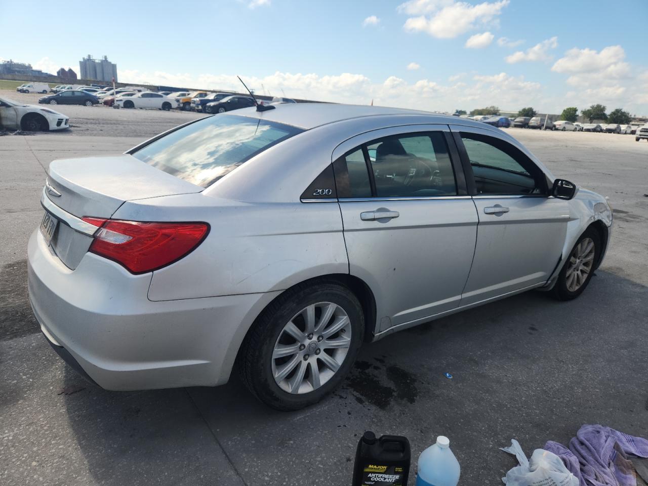 2011 Chrysler 200 Touring - Фото 3