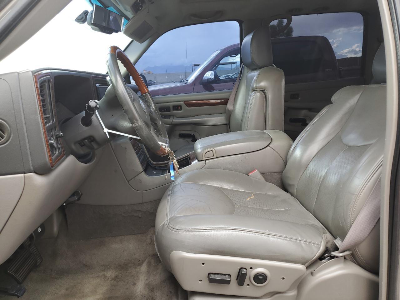 2004 Cadillac Escalade Esv - Image 7