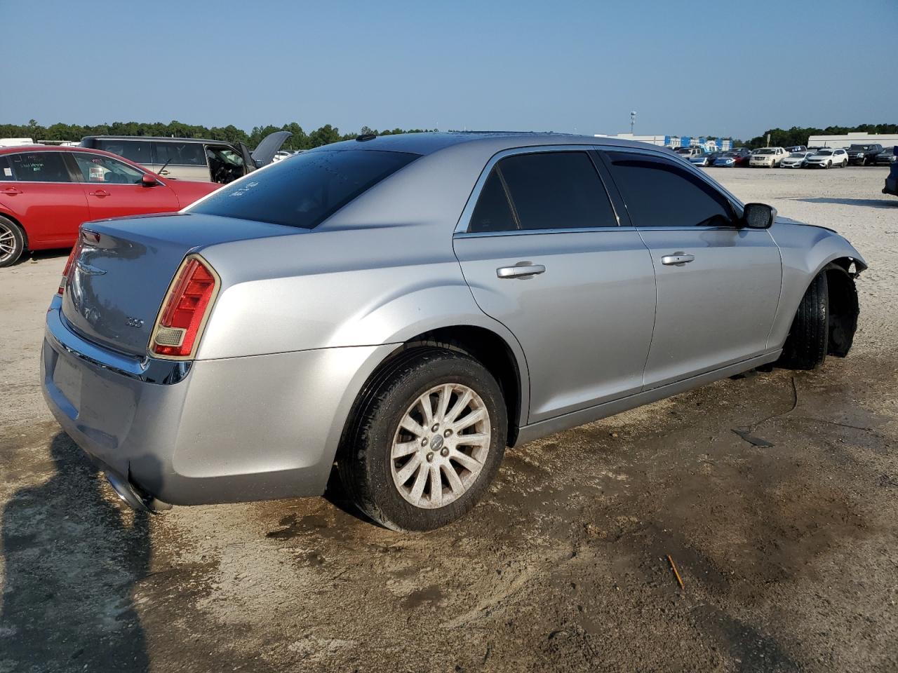 2014 Chrysler 300 - Image 3