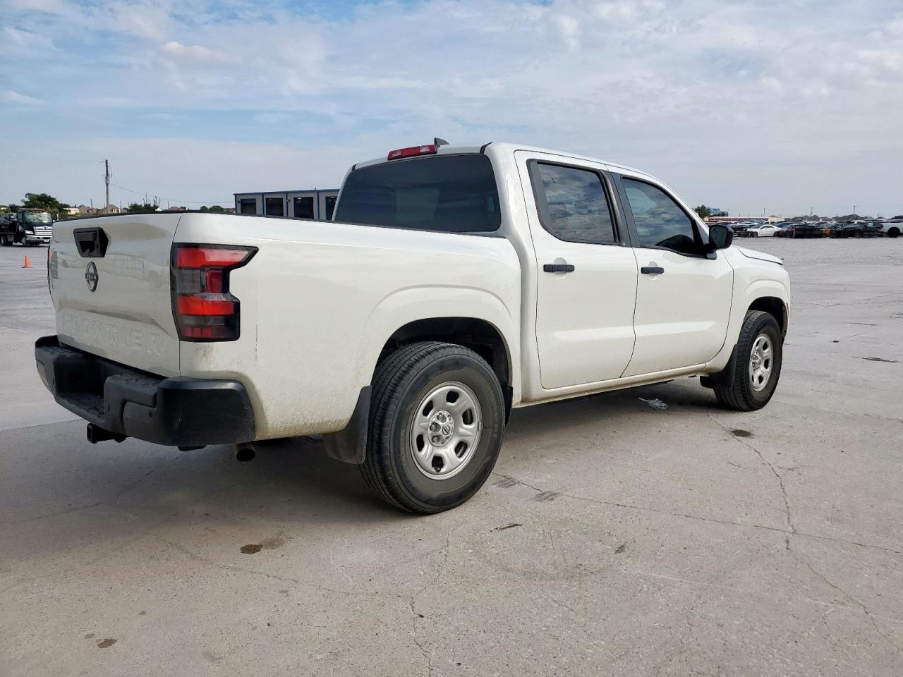 2022 Nissan Frontier S - Фото 3