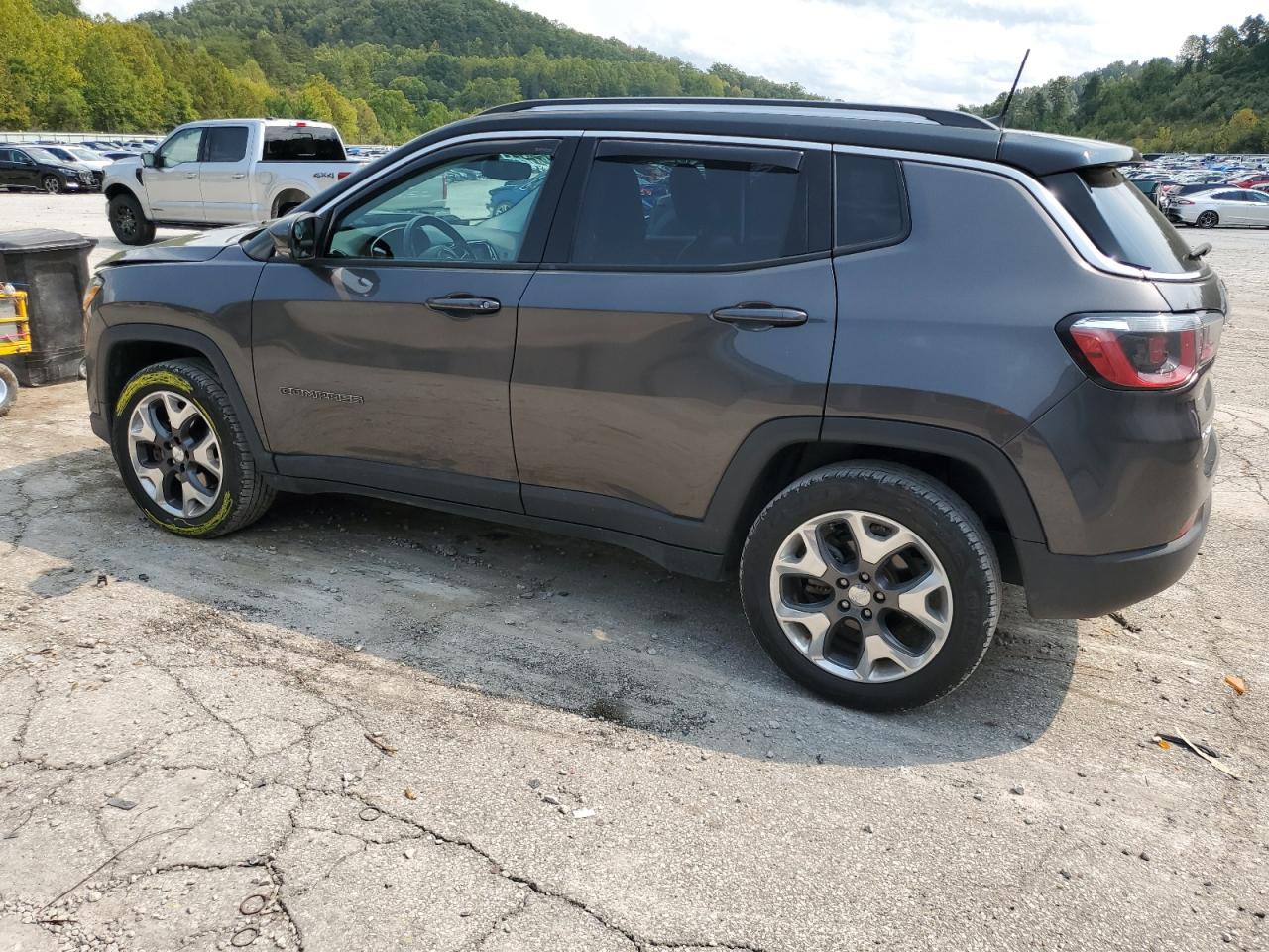 2019 Jeep Compass Limited - Фото 2