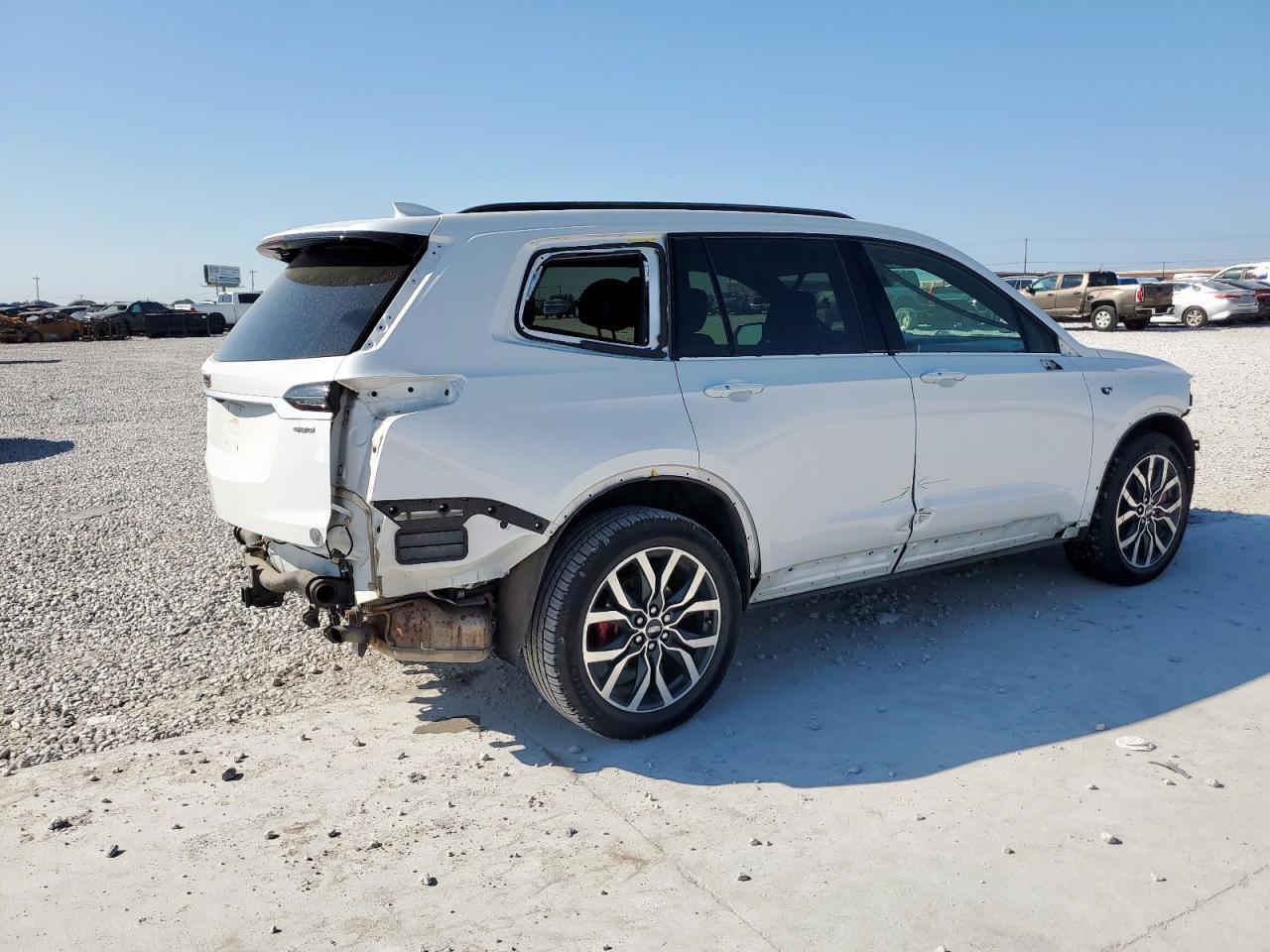 2023 Cadillac Xt6 Sport Platinum - Image 3