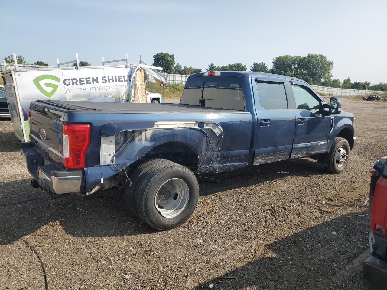 2017 Ford F350 Super Duty - Фото 3