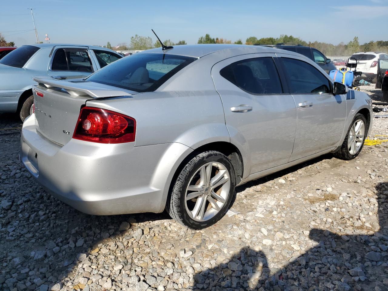 2012 Dodge Avenger Sxt - Фото 3