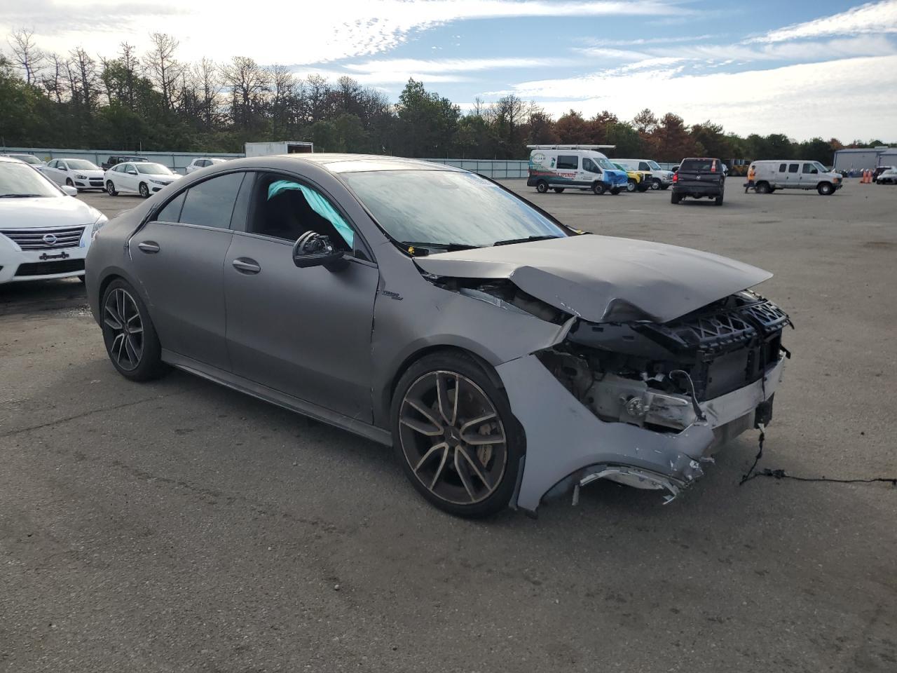 2023 Mercedes-Benz Cla Amg 35 4Matic - Фото 4