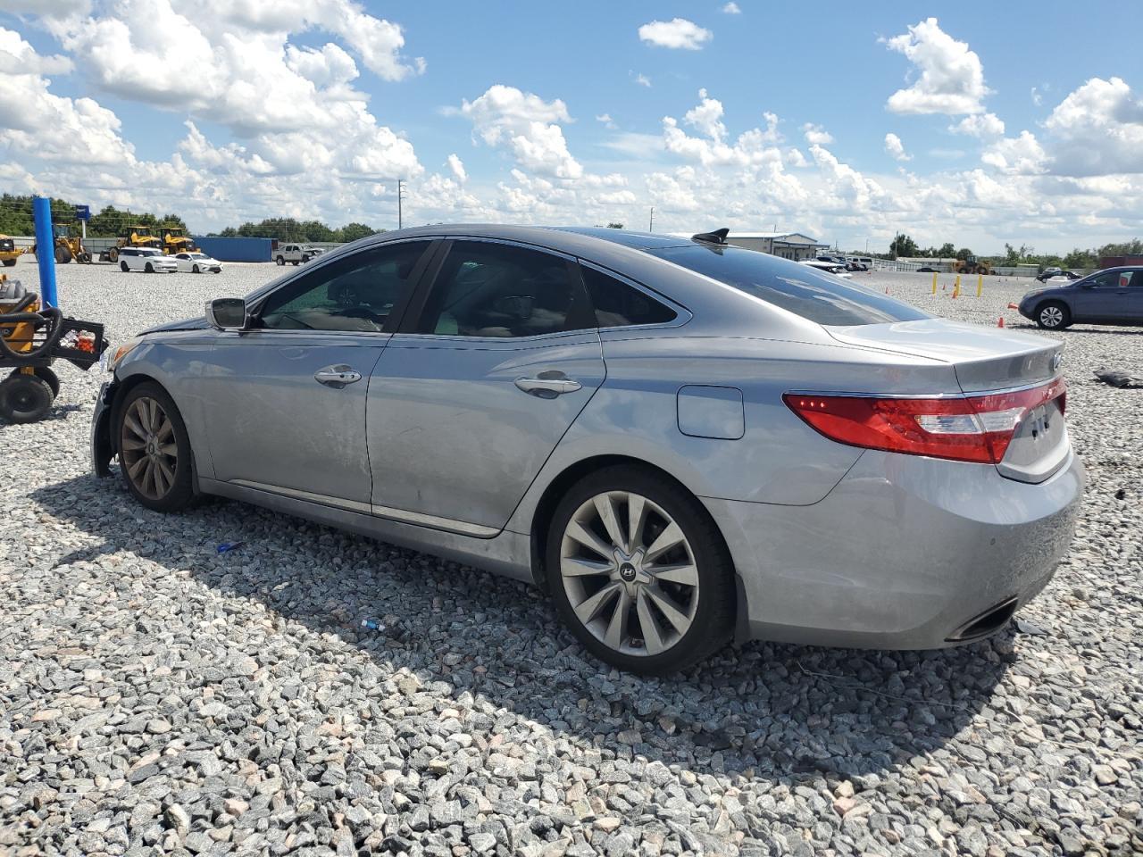 2014 Hyundai Azera Gls - Image 2
