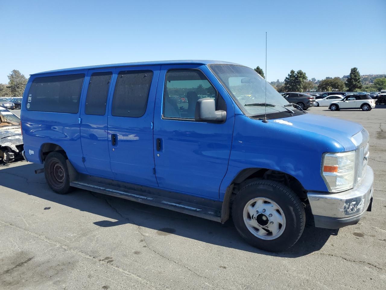 2014 Ford Econoline E350 Super Duty Wagon - Фото 4