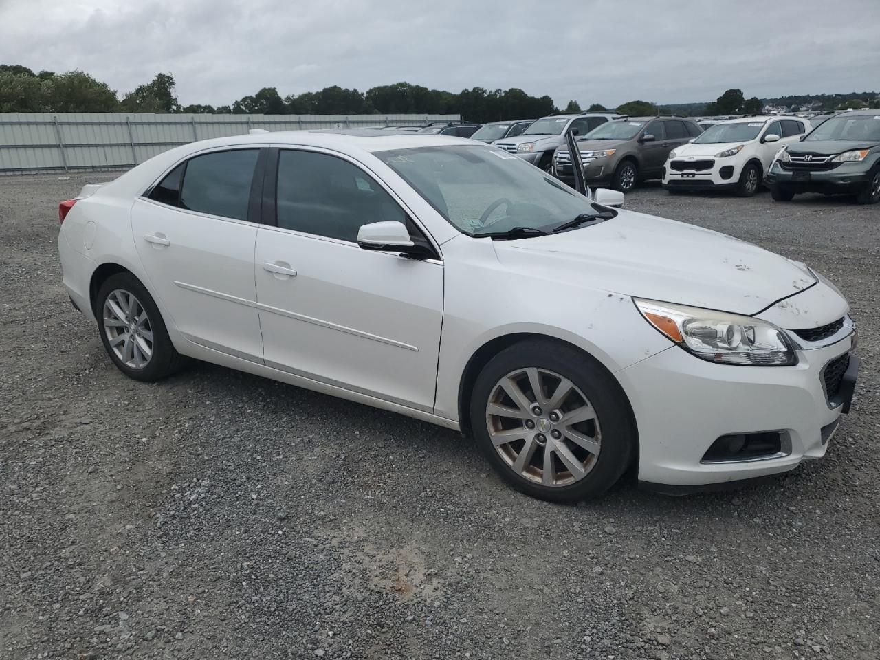 2015 Chevrolet Malibu 2Lt - Image 4