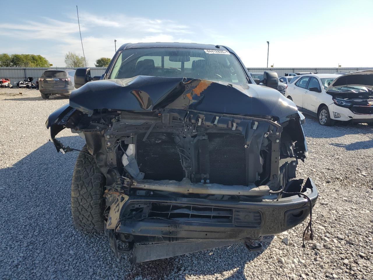 2019 Nissan Titan Xd Sl - Image 5