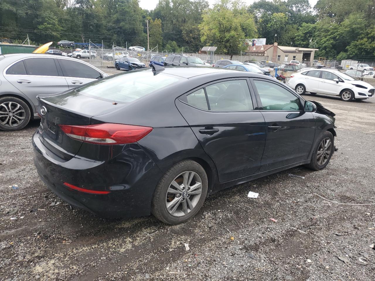 2018 Hyundai Elantra Sel - Фото 3