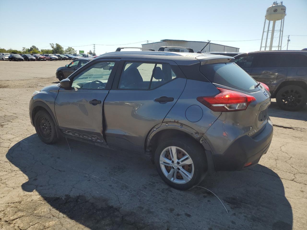 2019 Nissan Kicks S - Image 2