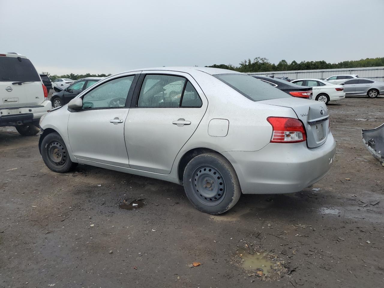 2007 Toyota Yaris - Фото 2