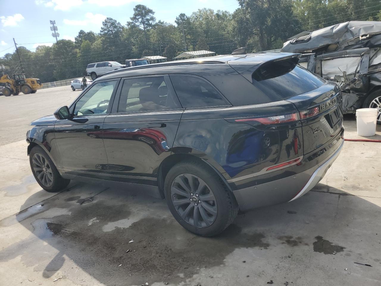 2018 Land Rover Range Rover Velar R-Dynamic Se - Image 2
