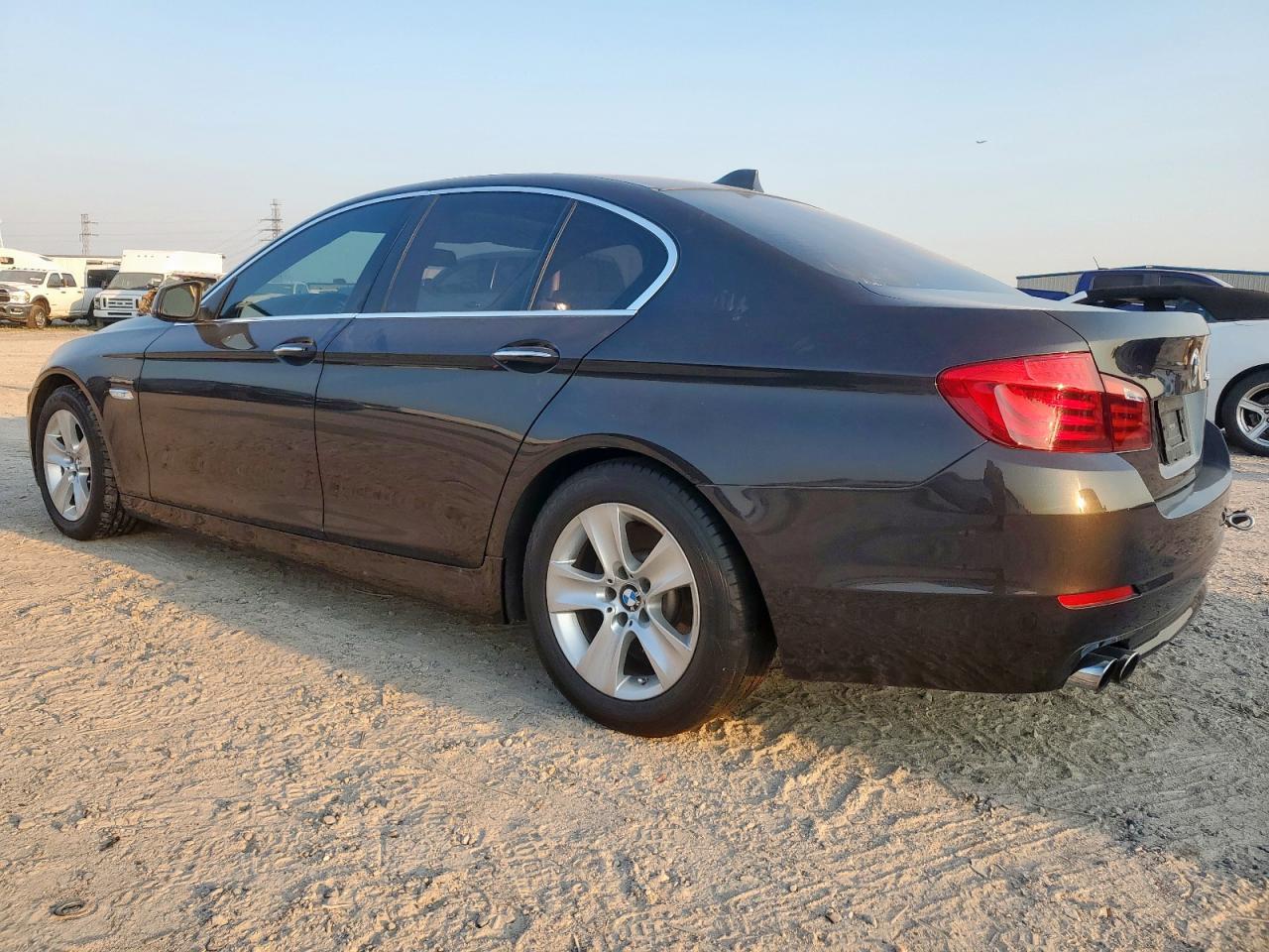 2013 BMW 528 I - Фото 2