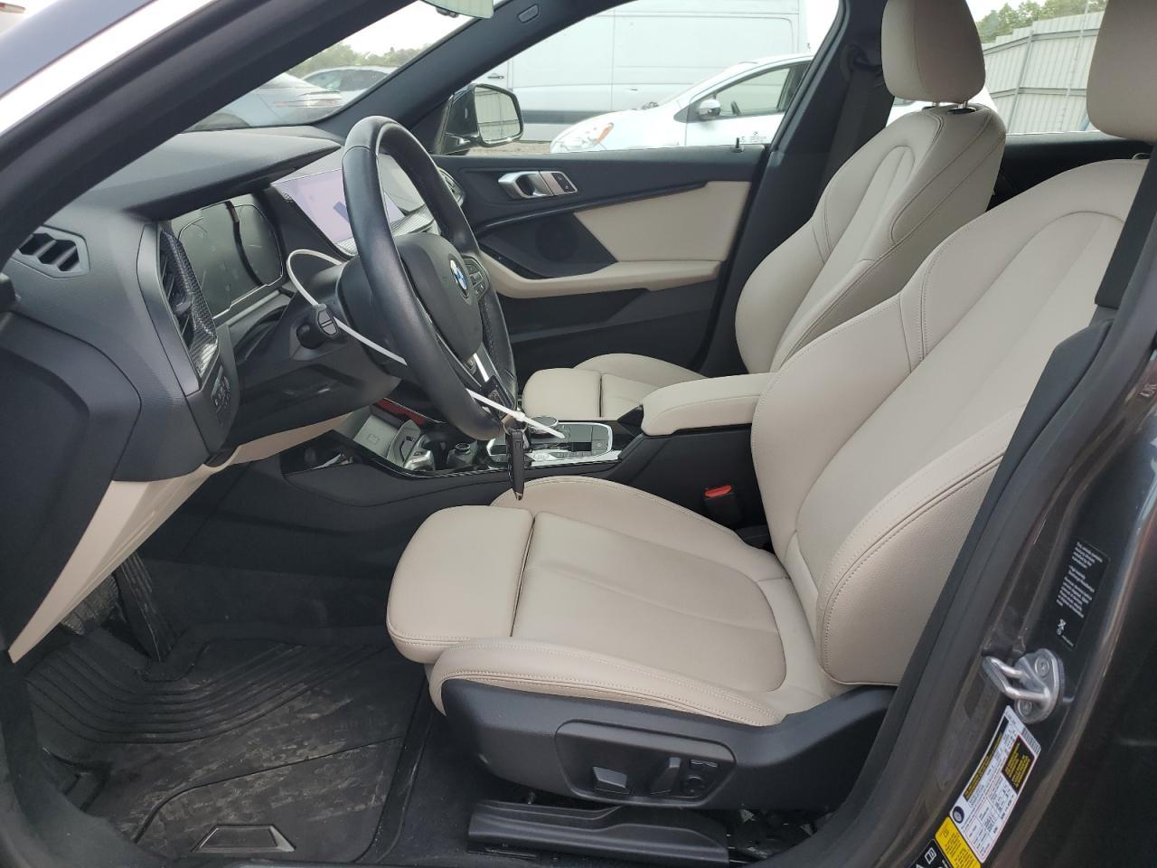 2021 BMW 228Xi - Фото 7