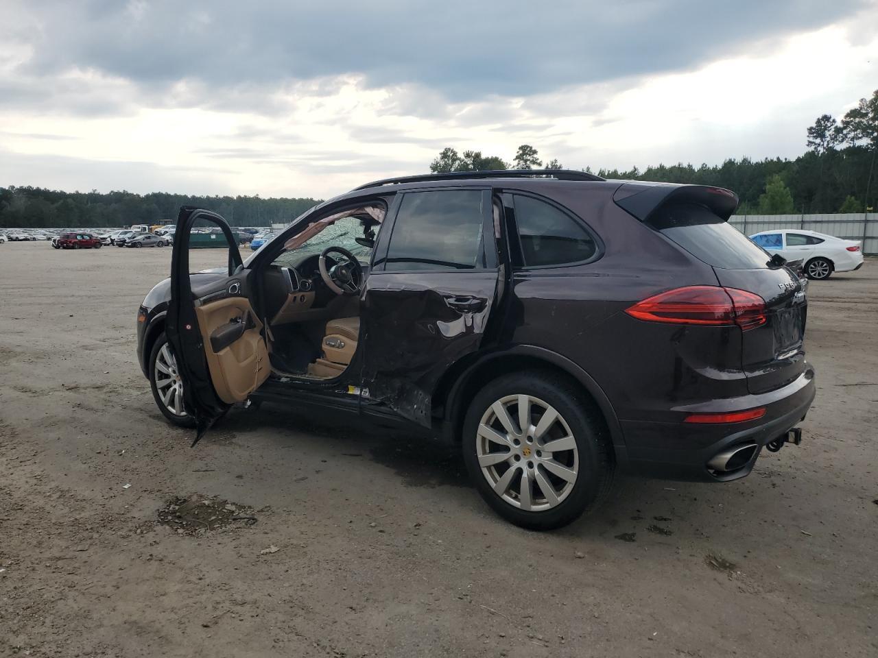 2017 Porsche Cayenne - Image 2