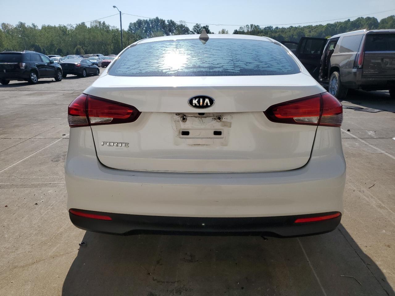 2018 Kia Forte Lx - Image 6