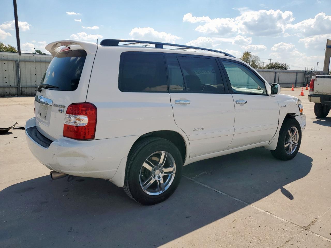 2007 Toyota Highlander Hybrid - Image 3