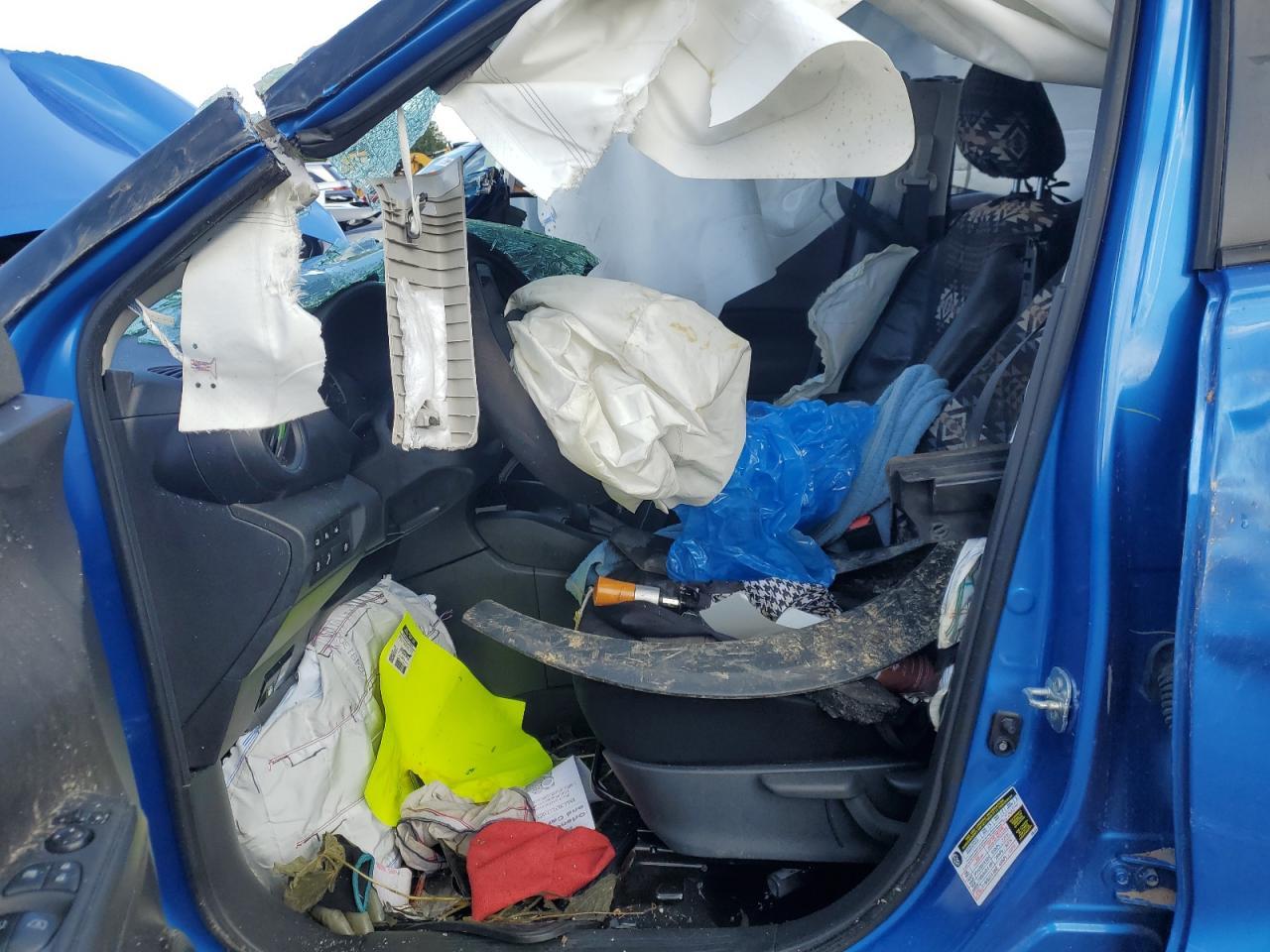 2023 Nissan Kicks S - Image 7