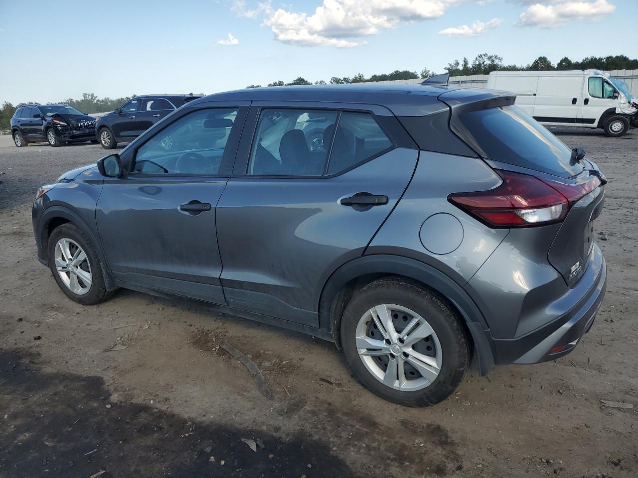 2024 Nissan Kicks S - Фото 2