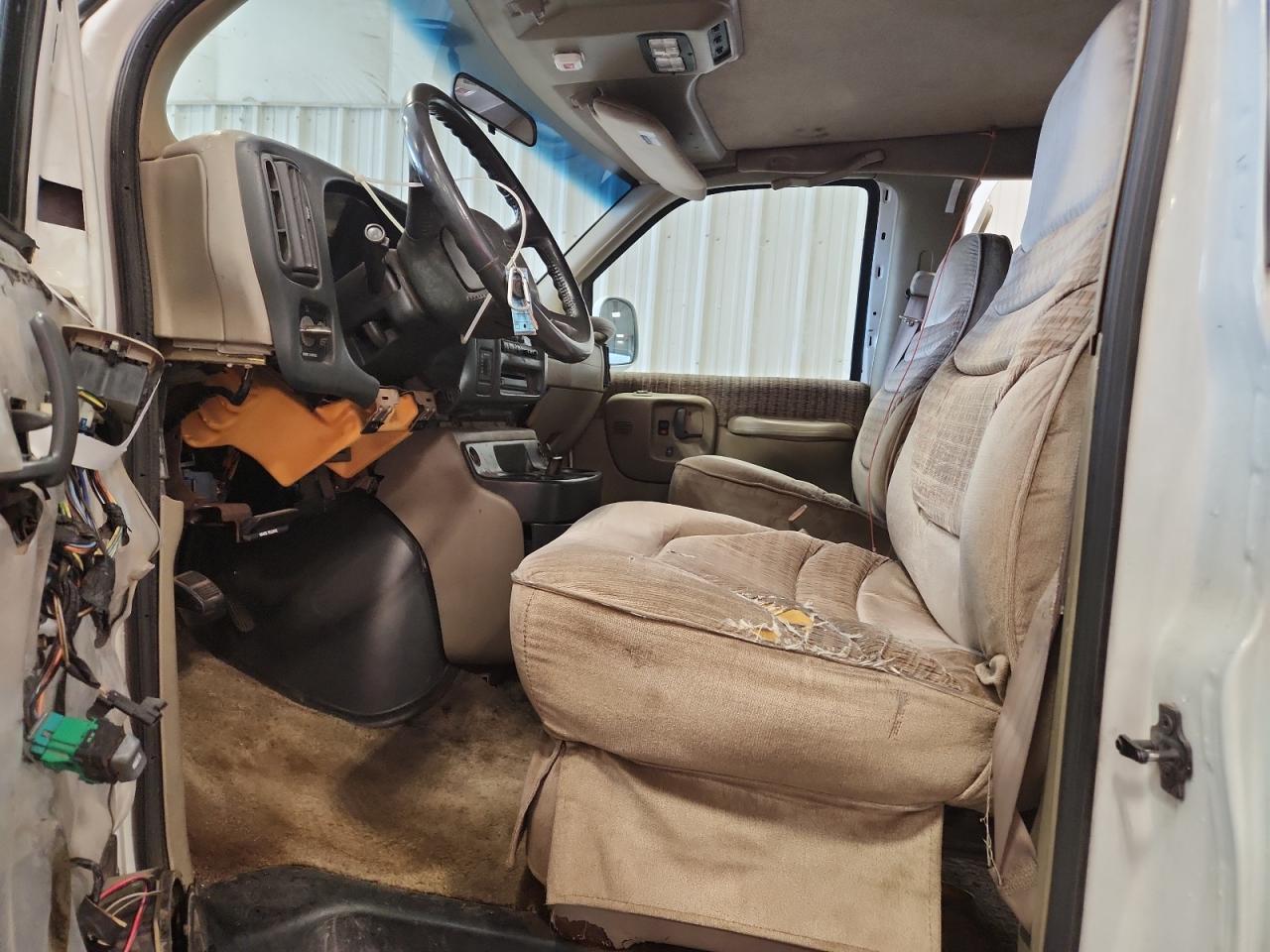 2000 Chev Express Cargo 1500 1 - Image 7