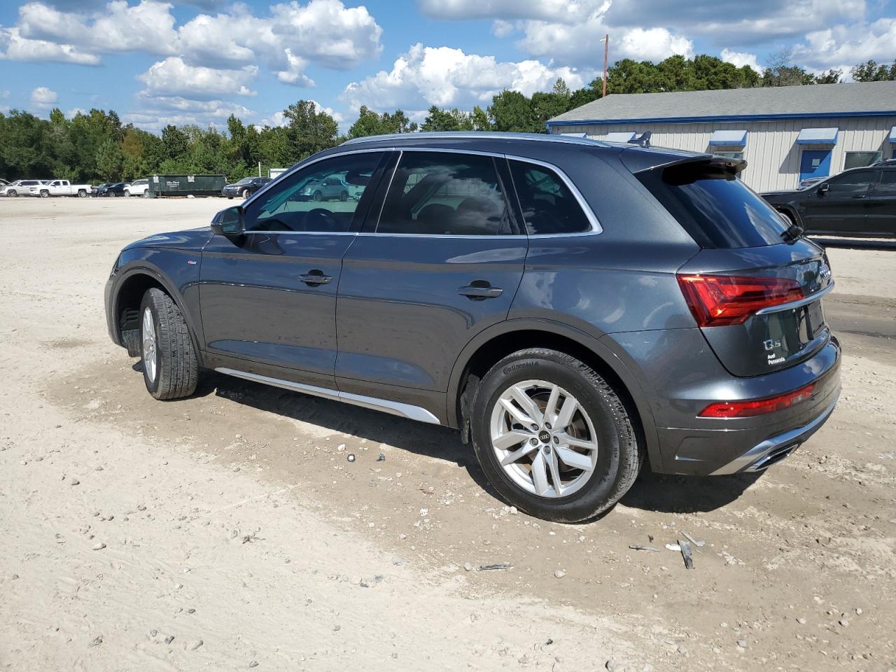 2023 Audi Q5 Premium 45 - Фото 2