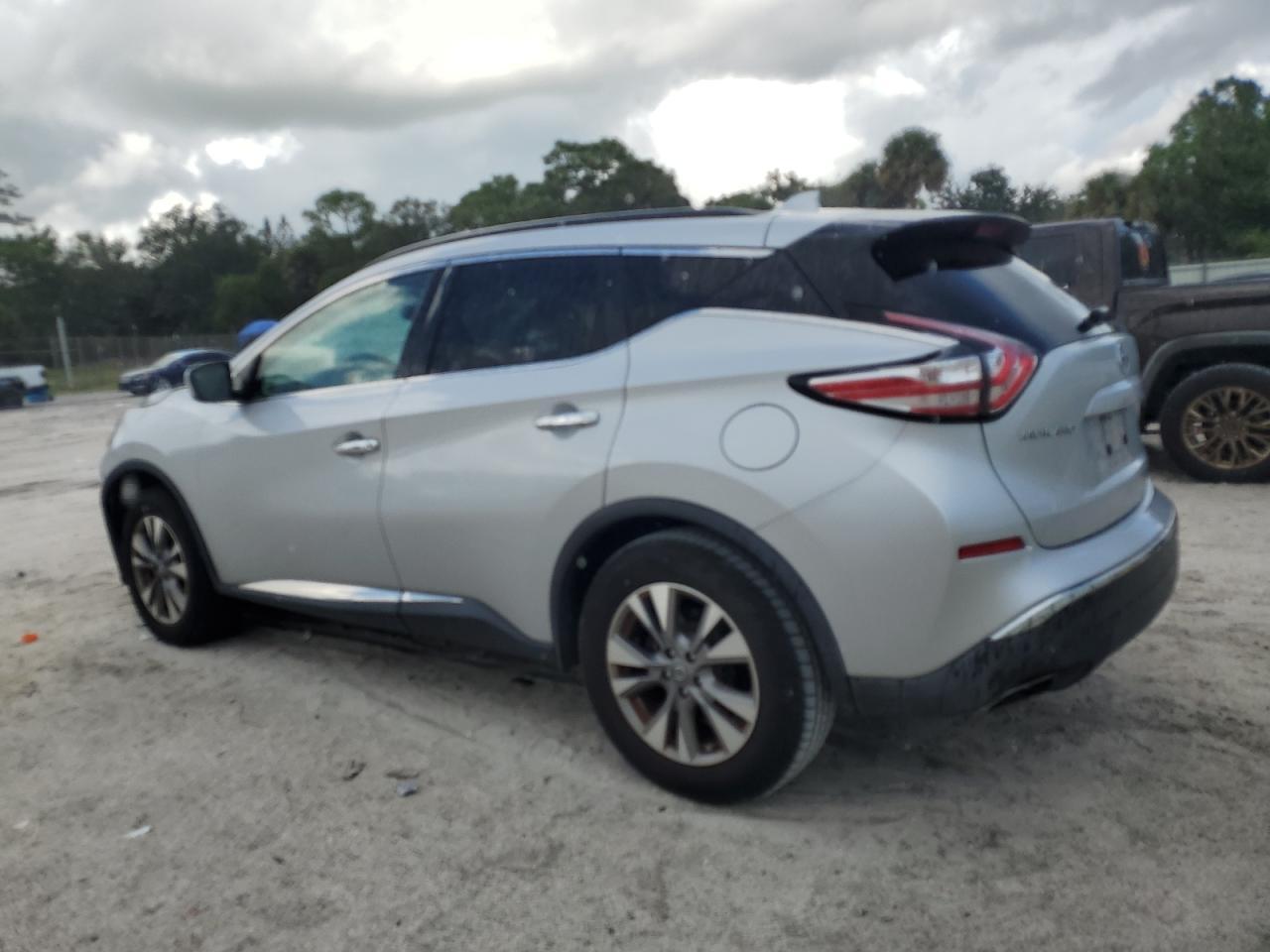 2018 Nissan Murano S - Image 2