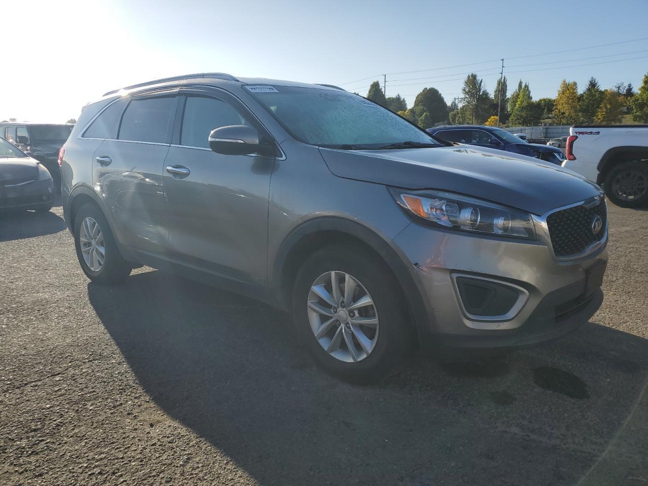 2016 Kia Sorento Lx - Image 4