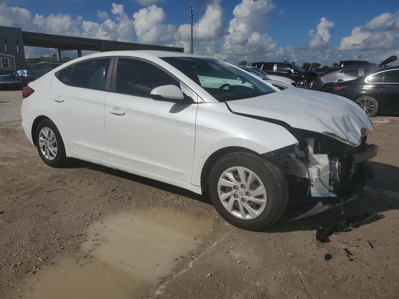 2019 Hyundai Elantra Se - Фото 4