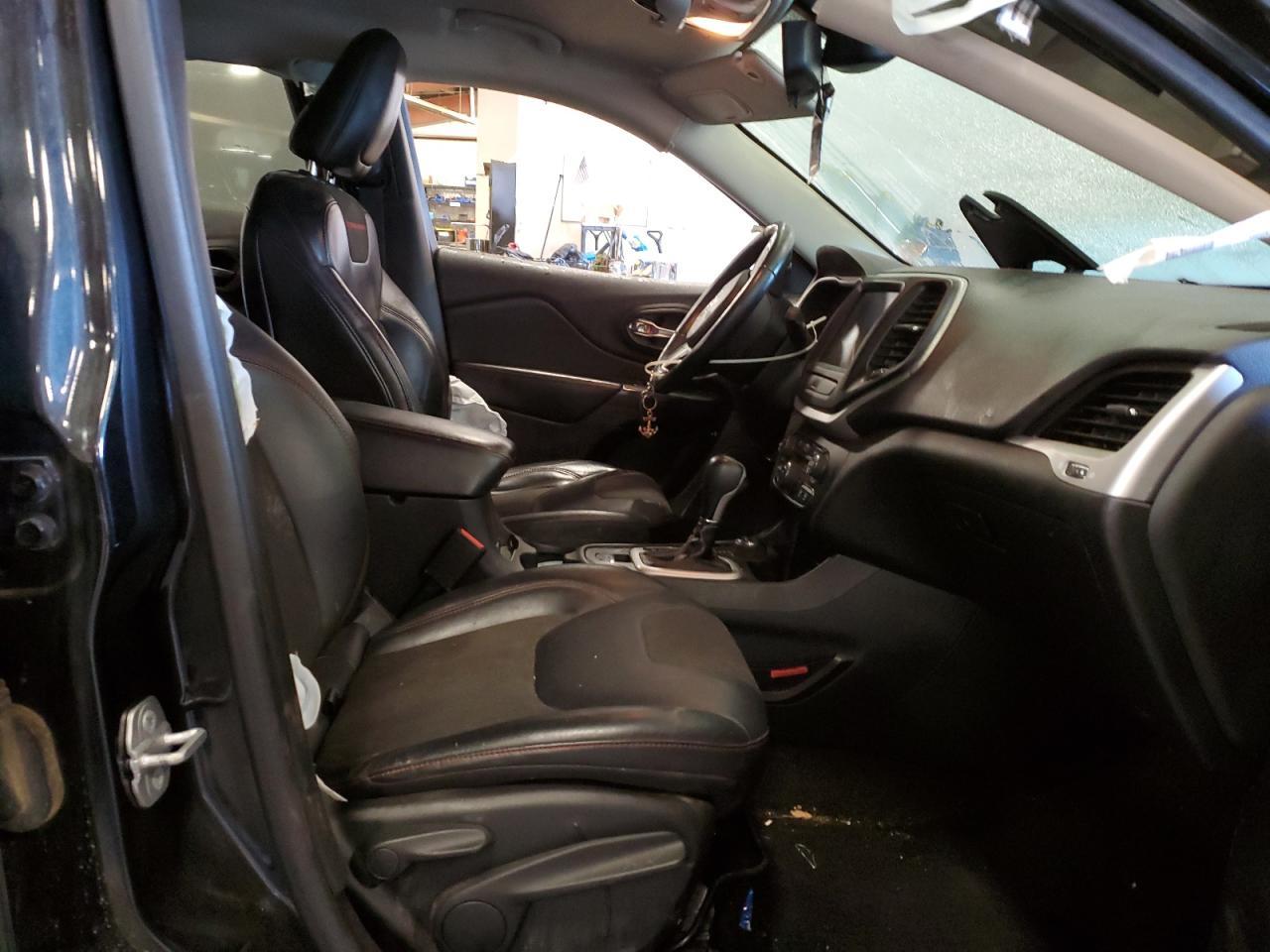 2015 Jeep Cherokee Trailhawk - Фото 7