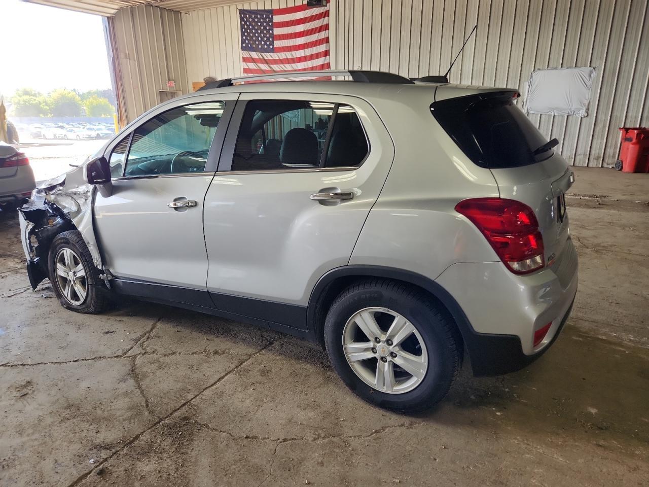 2019 Chevrolet Trax 1Lt - Image 2