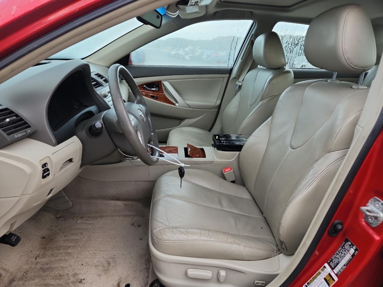 2010 Toyota Camry Base - Фото 7