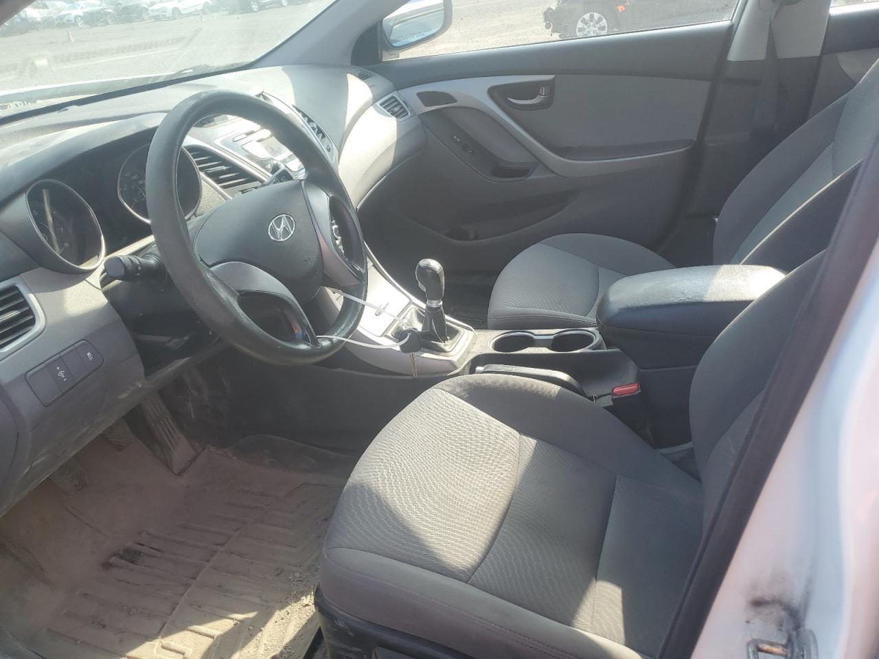 2015 Hyundai Elantra - Фото 7