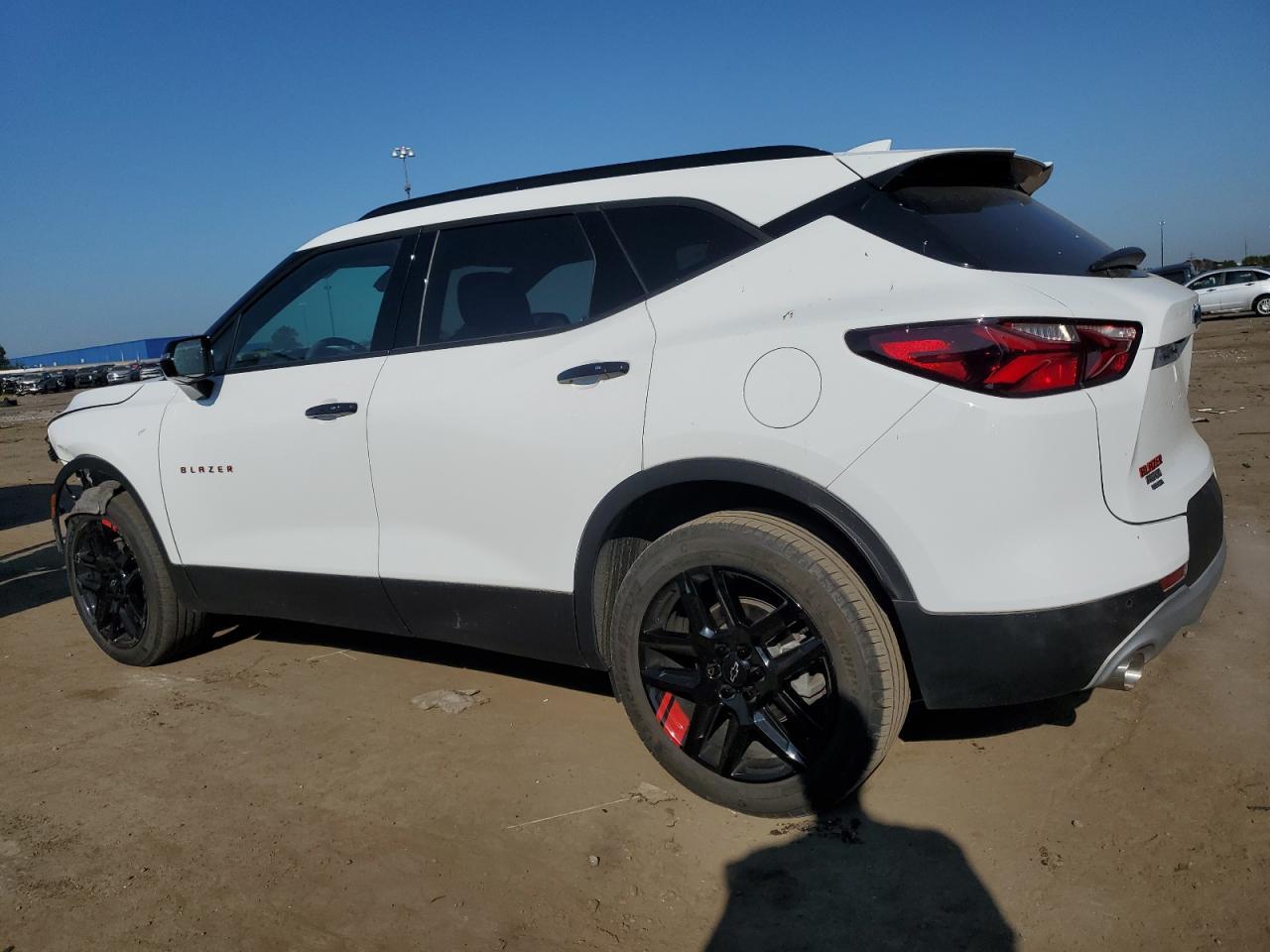 2021 Chevrolet Blazer 2Lt - Image 2