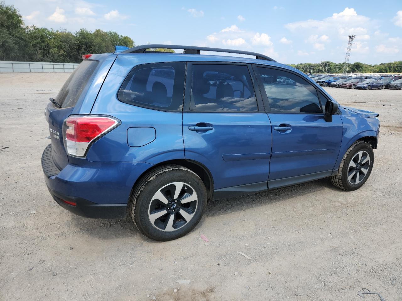 2017 Subaru Forester 2.5I - Image 3