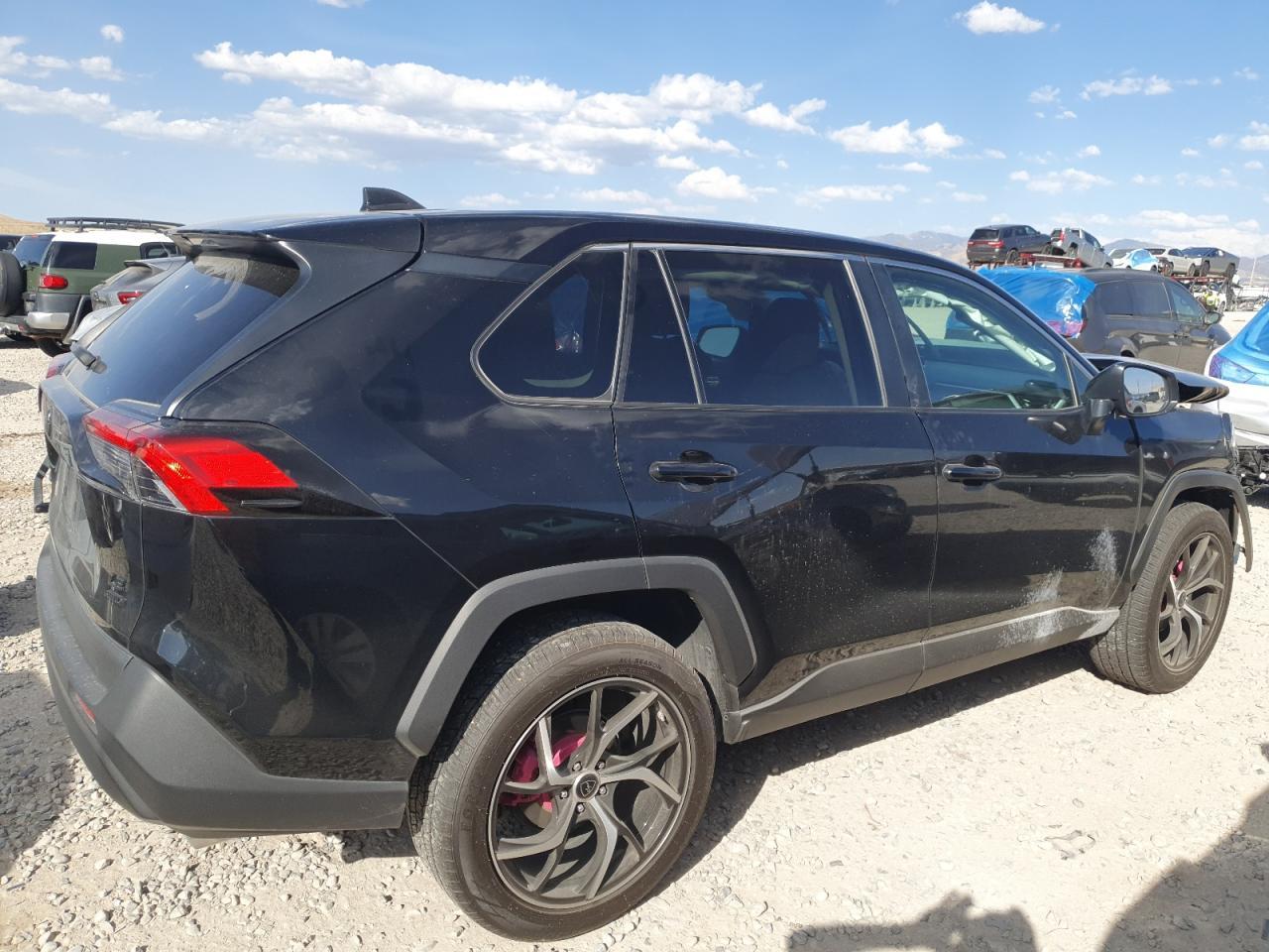 2022 Toyota Rav4 Le - Фото 3