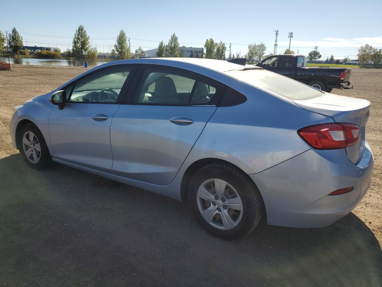 2018 Chevrolet Cruze Ls - Фото 2