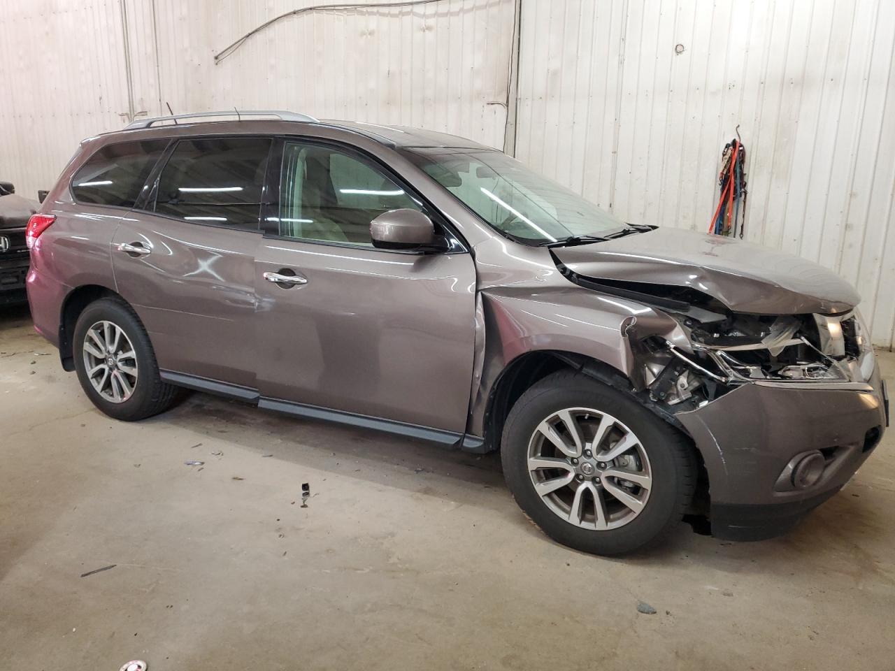 2013 Nissan Pathfinder S - Image 4