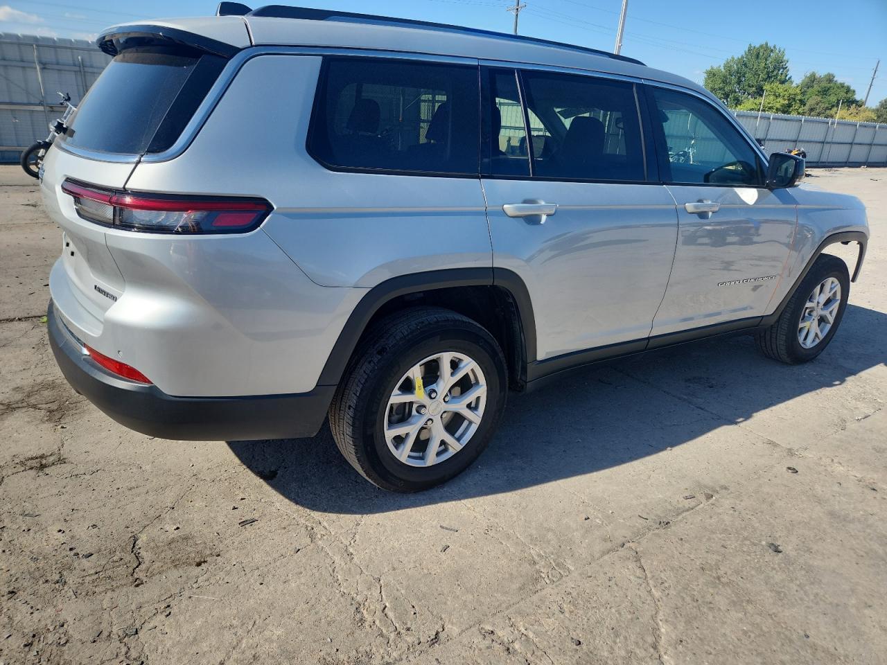 2021 Jeep Grand Cherokee L Limited - Image 3